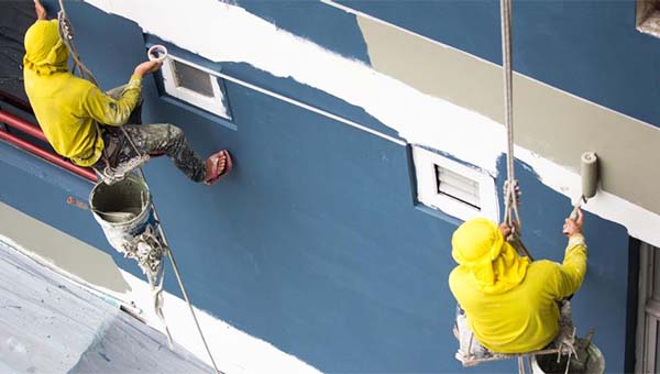 4 Reasons to Hire a Professional for Your Exterior Painting